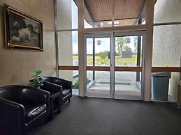 Fiordland Hotel