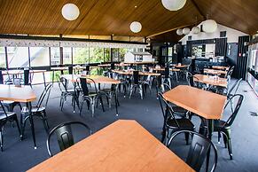 Fiordland Hotel