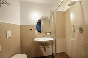 Best Western Plus Globus Hotel