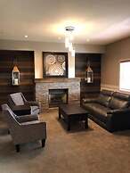 Days Inn & Suites by Wyndham Brooks
