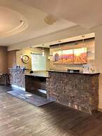 Days Inn & Suites by Wyndham Brooks