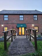 Marsh Farm Hotel