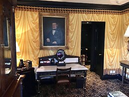 Prestonfield House
