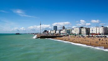 Holiday Inn Brighton Seafront by IHG