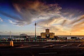 Holiday Inn Brighton Seafront by IHG