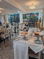 Red Lion Hotel