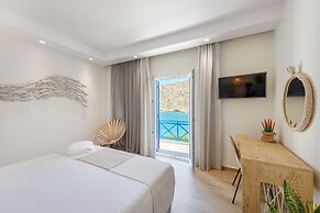 Dolphin Bay Seaside Resort & Suites