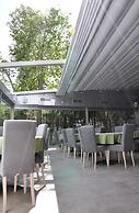 Astron Hotel