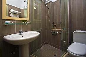 Astron Hotel
