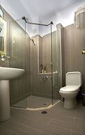 Astron Hotel