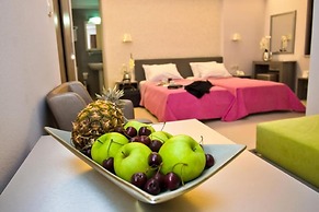 Astron Hotel