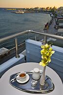 Astron Hotel