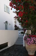Spiros & Hiroko Hotel - Adults Only