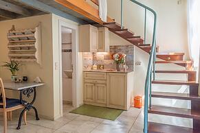 Pandora Suites