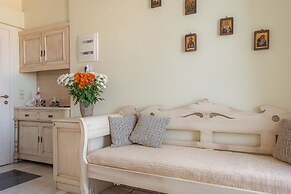 Pandora Suites