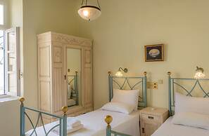 Pandora Suites