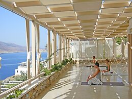 Aegialis Hotel & Spa