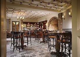 Citywest Hotel