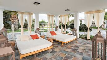Porto Naxos Hotel
