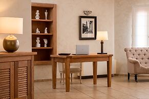 Porto Naxos Hotel