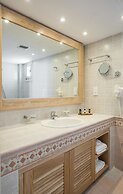 Porto Naxos Hotel