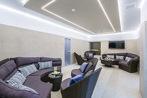 Atrium Palace Hotel