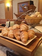 Atrium Palace Hotel