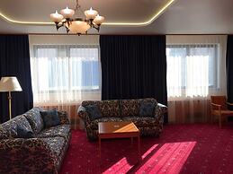 Atrium Palace Hotel