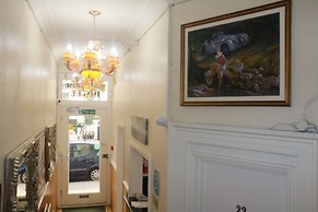 Barry House
