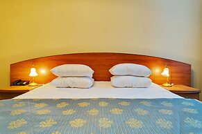 Versailles Hotel