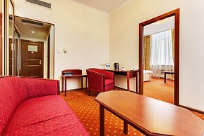 Versailles Hotel