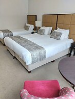 Menlo Park Hotel