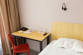 A Hotel Amur Bay