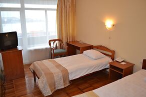 A Hotel Amur Bay