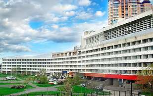 A Hotel Amur Bay