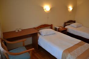 A Hotel Amur Bay