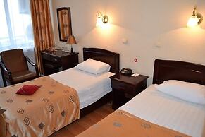 A Hotel Amur Bay