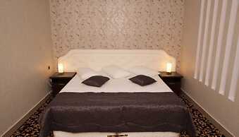 Hotel Shirak