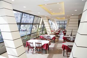 Hotel Shirak