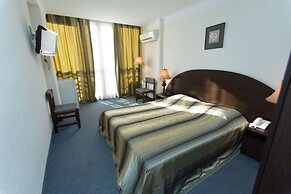 Hotel Shirak