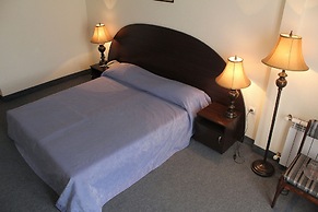 Hotel Shirak
