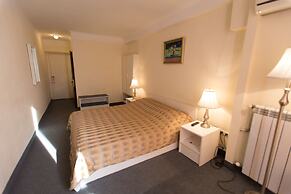 Hotel Shirak