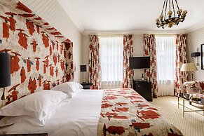 NARUTIS hotel