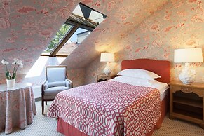 NARUTIS hotel