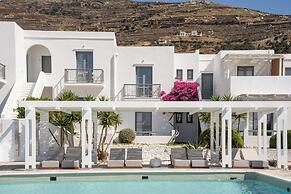 Mr and Mrs White Tinos