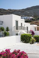 Mr and Mrs White Tinos