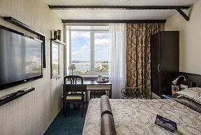 River Park Hotel