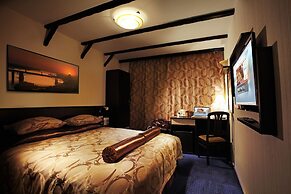 River Park Hotel