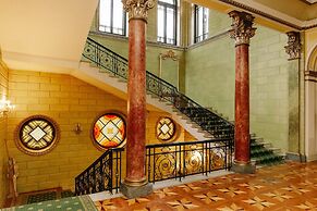 Londonskaya Hotel