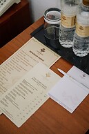 Londonskaya Hotel